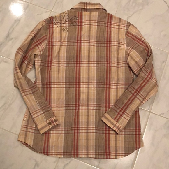 CABELAS ladies plaid button up shirt w/ embroidery - Picture 5 of 5